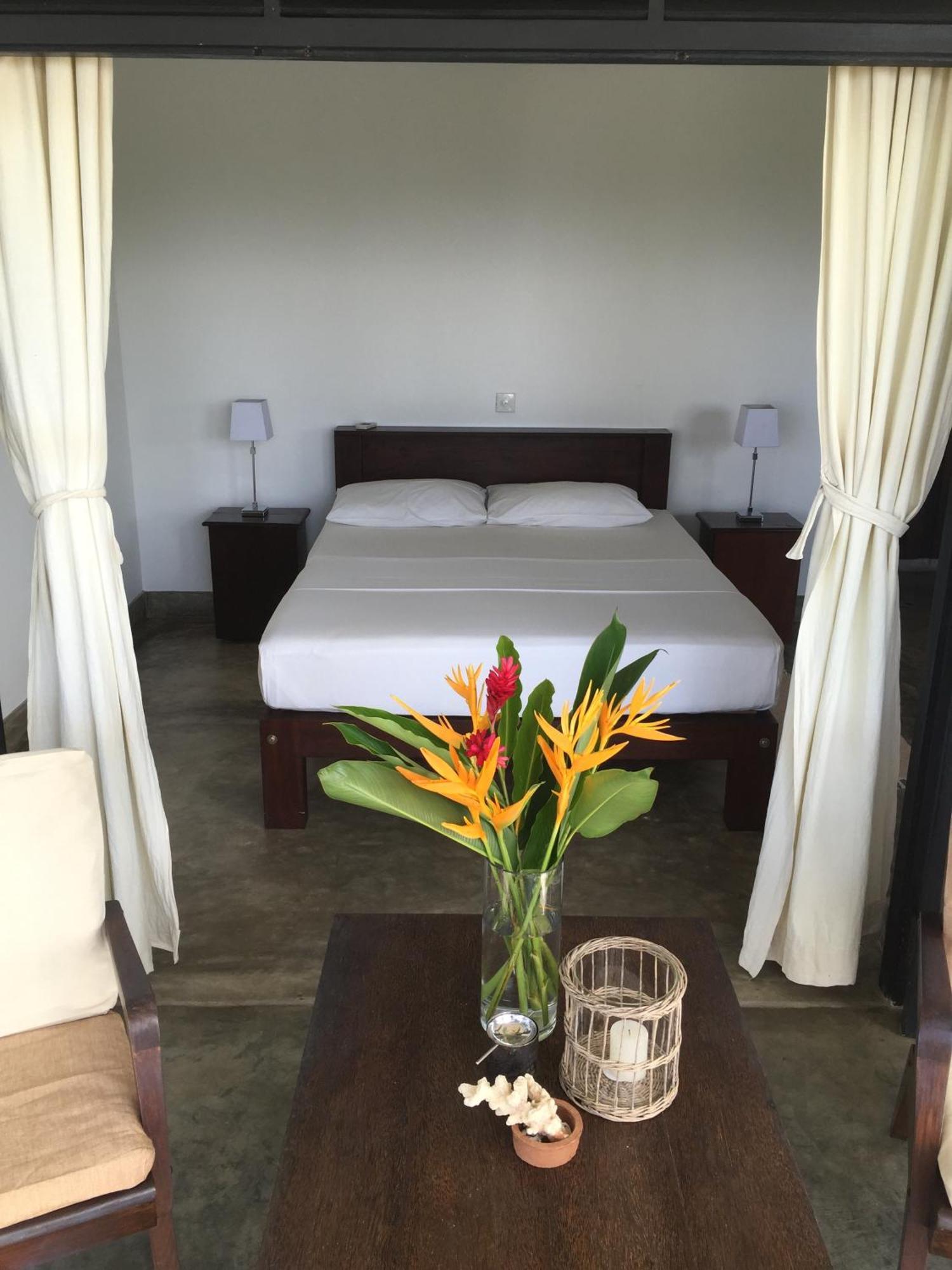 Lara'S Place Unawatuna Phòng bức ảnh